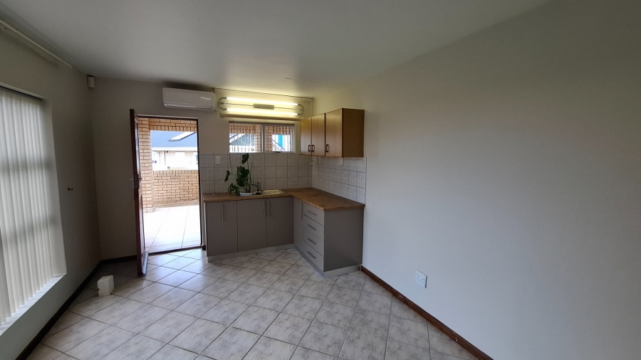 4 Bedroom Property for Sale in Menkenkop Western Cape